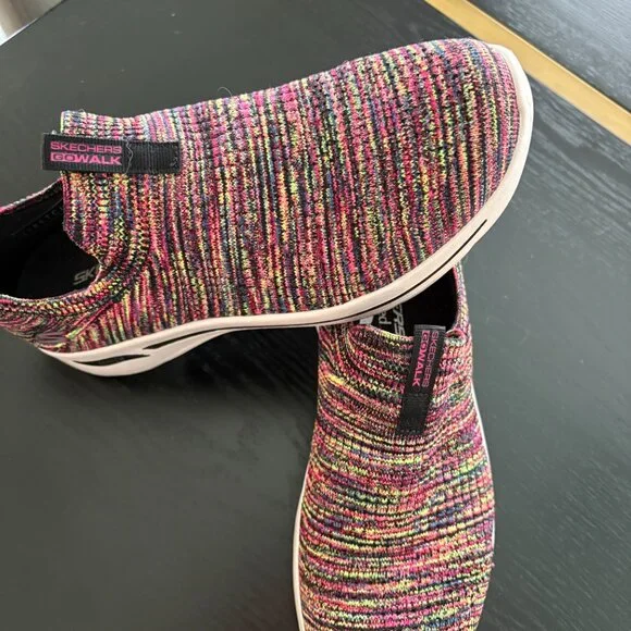 Skechers Go Walk Air Cooled Arch Fit Slip-On Sneakers Women’s 8 Multicolor EUC - Picture 3 of 7